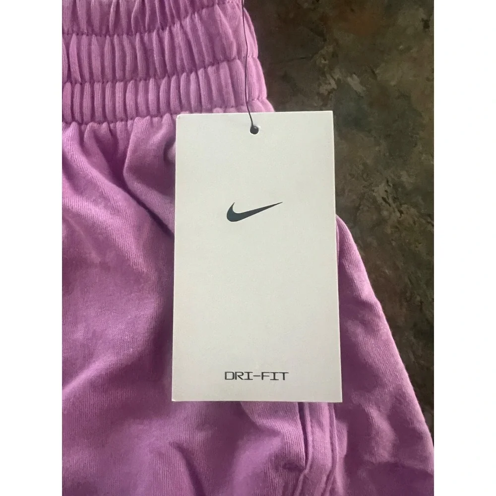 Nike Kids Training Shorts Loose Fit Youth Large Lavender NWT